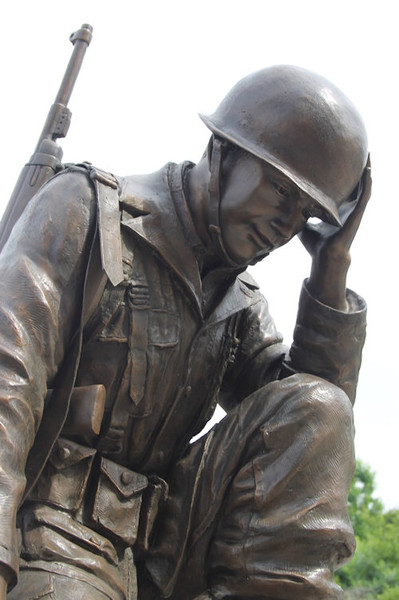 Remembrance Bronze Soldiers Sculpture Eternal Honor Veterans Monument